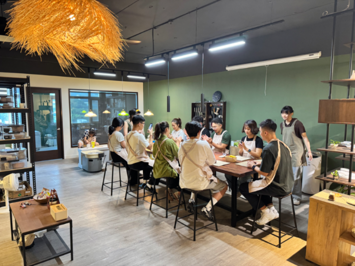 下班陶藝社 .十一月展示照片 5